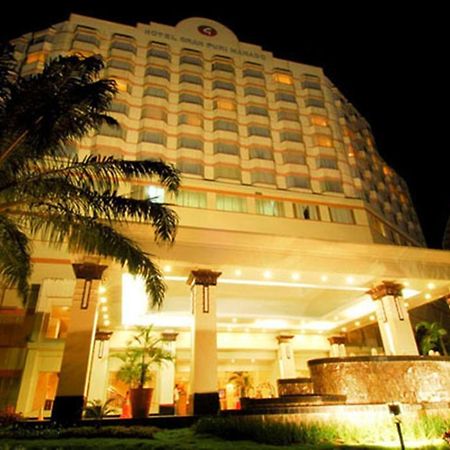 Hotel Gran Puri Манадо Экстерьер фото
