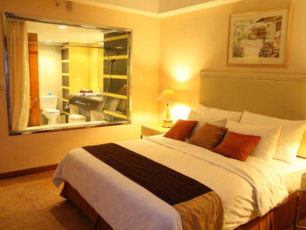 Hotel Gran Puri Манадо Экстерьер фото