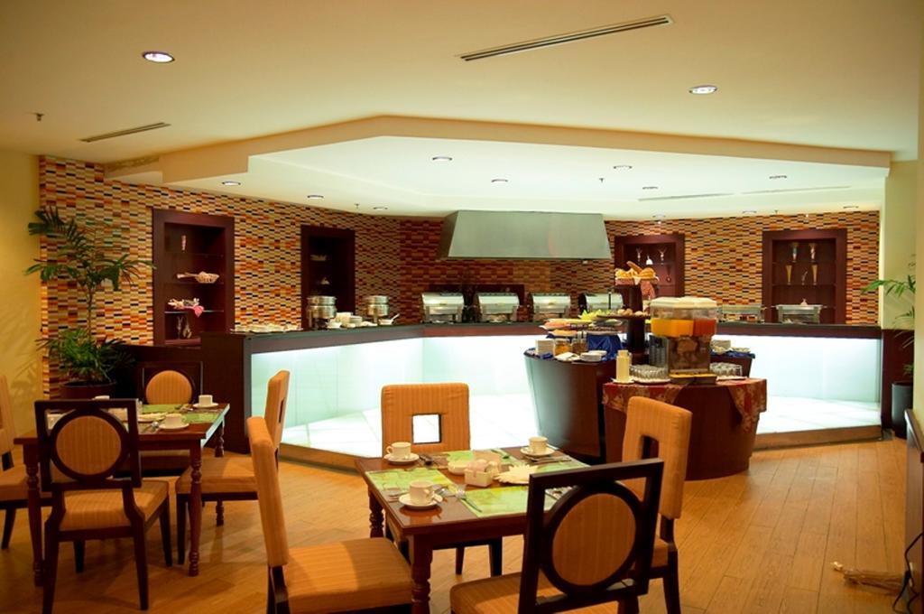Hotel Gran Puri Манадо Экстерьер фото