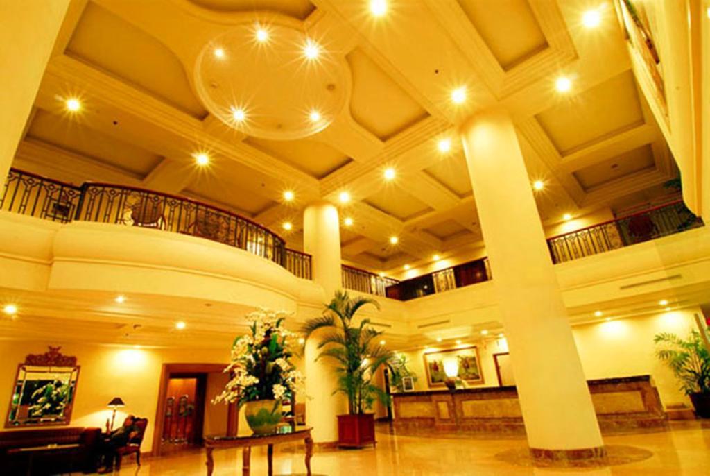 Hotel Gran Puri Манадо Экстерьер фото