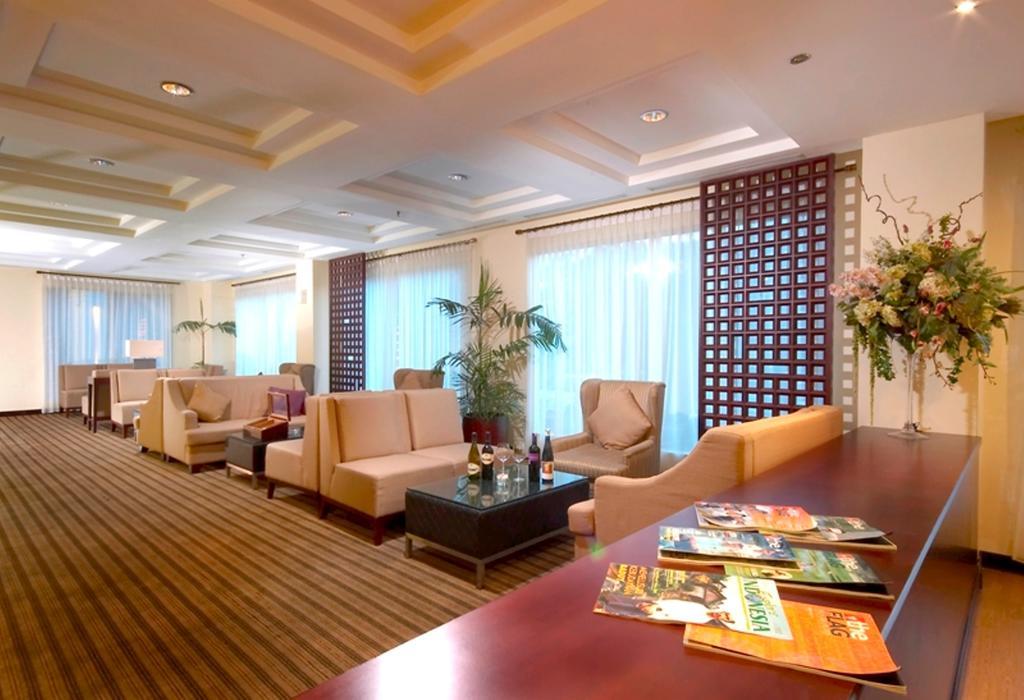 Hotel Gran Puri Манадо Экстерьер фото