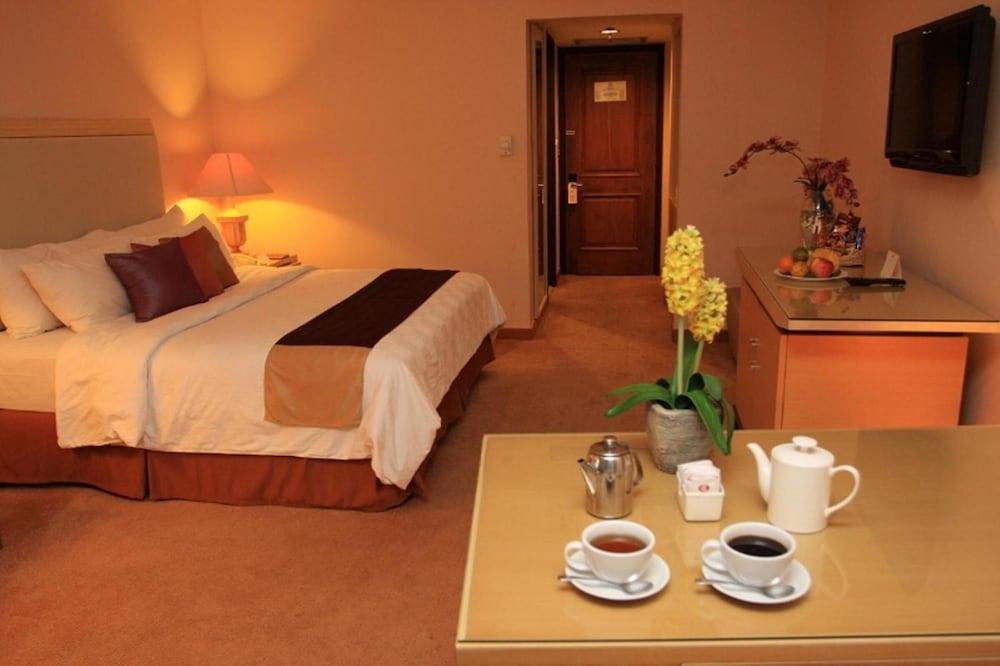 Hotel Gran Puri Манадо Экстерьер фото
