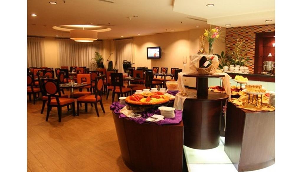 Hotel Gran Puri Манадо Экстерьер фото