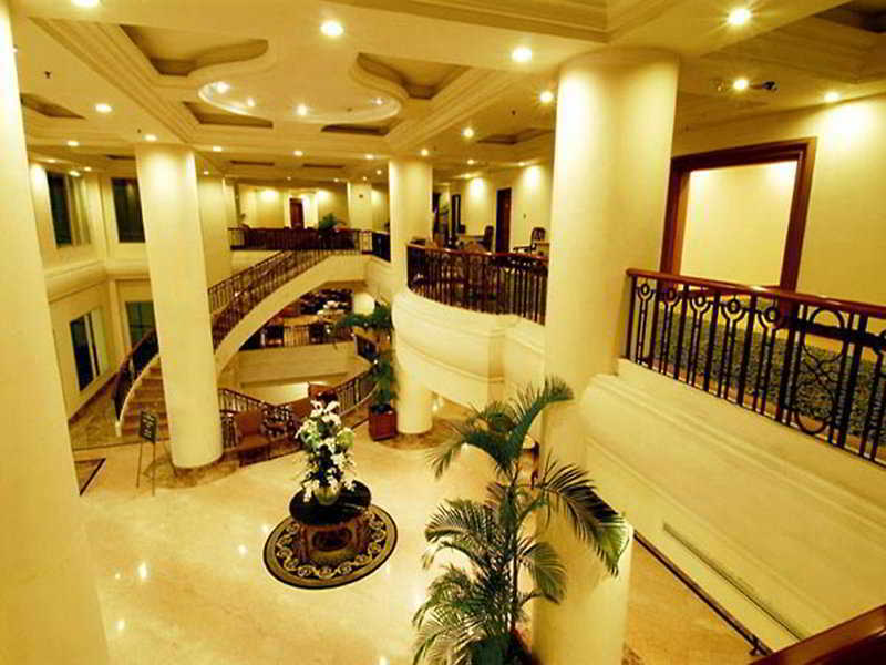 Hotel Gran Puri Манадо Экстерьер фото